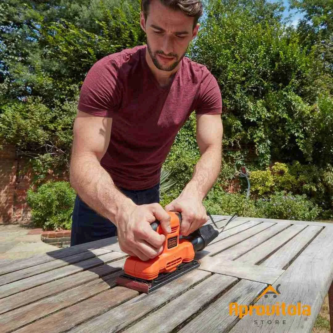 BLACK+DECKER Levigatrice Orbitale