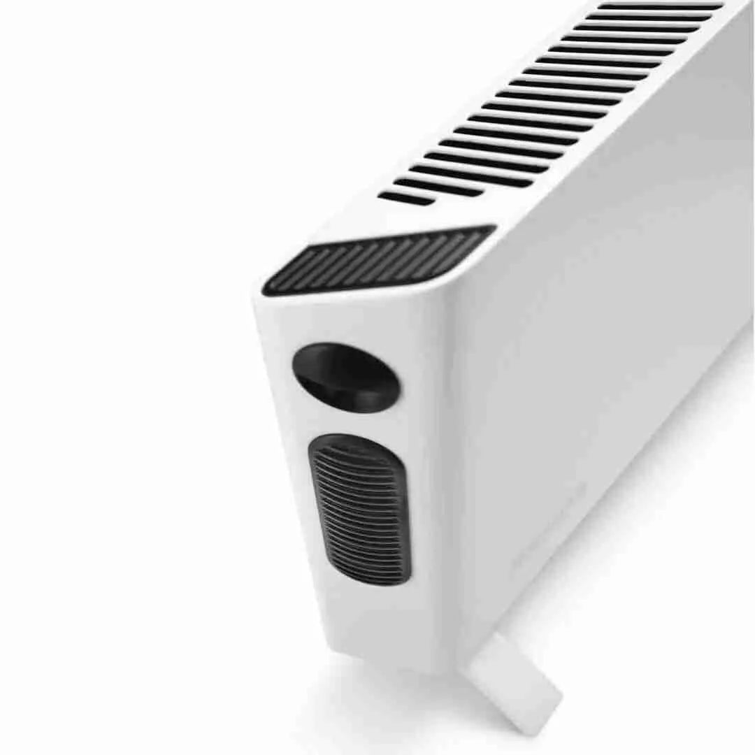 Mod. HSX 2320FS slim style con soli 90 mm di profondita. Convettore lettrico con 3 livelli di potenza 800/1200/2000 W + turbo. 230V - 50 Hz. Termostato ambiente. Ventilazione laterale forzata per una migliore distribuzione del calore, in potenza media e massima. Termostato ambiente per impostare e mantenere automaticamente la temperatura desiderata. Termostato di sicurezza. Funzione anti-gelo. Maniglie per un facile trasporto. Adatto per ambienti fino a 60 m. Dimensioni 683x90(200)xh460 mm.
