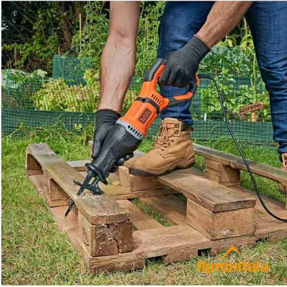 Sega a Gattuccio 750W BES301 | BLACK+DECKER