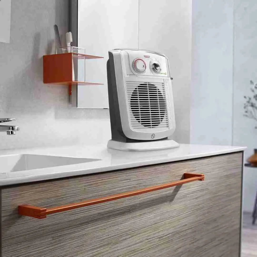 Caldobagno HBC3052T | DeLonghi