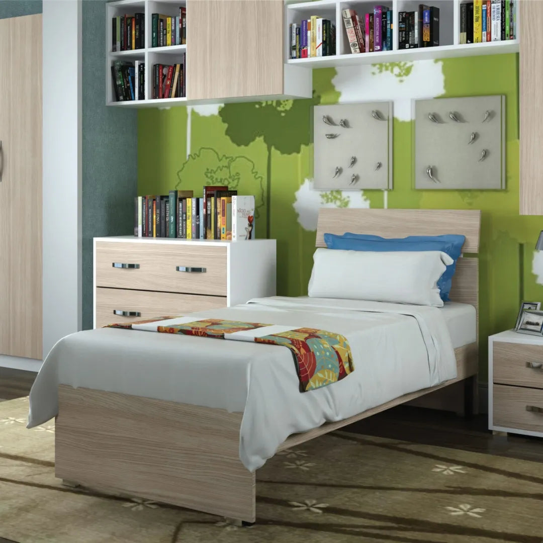 Letto con testiera in legno con dogh